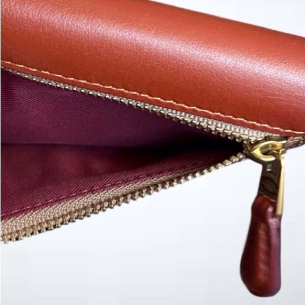 Coach Wallet - Picture 4 of 4
